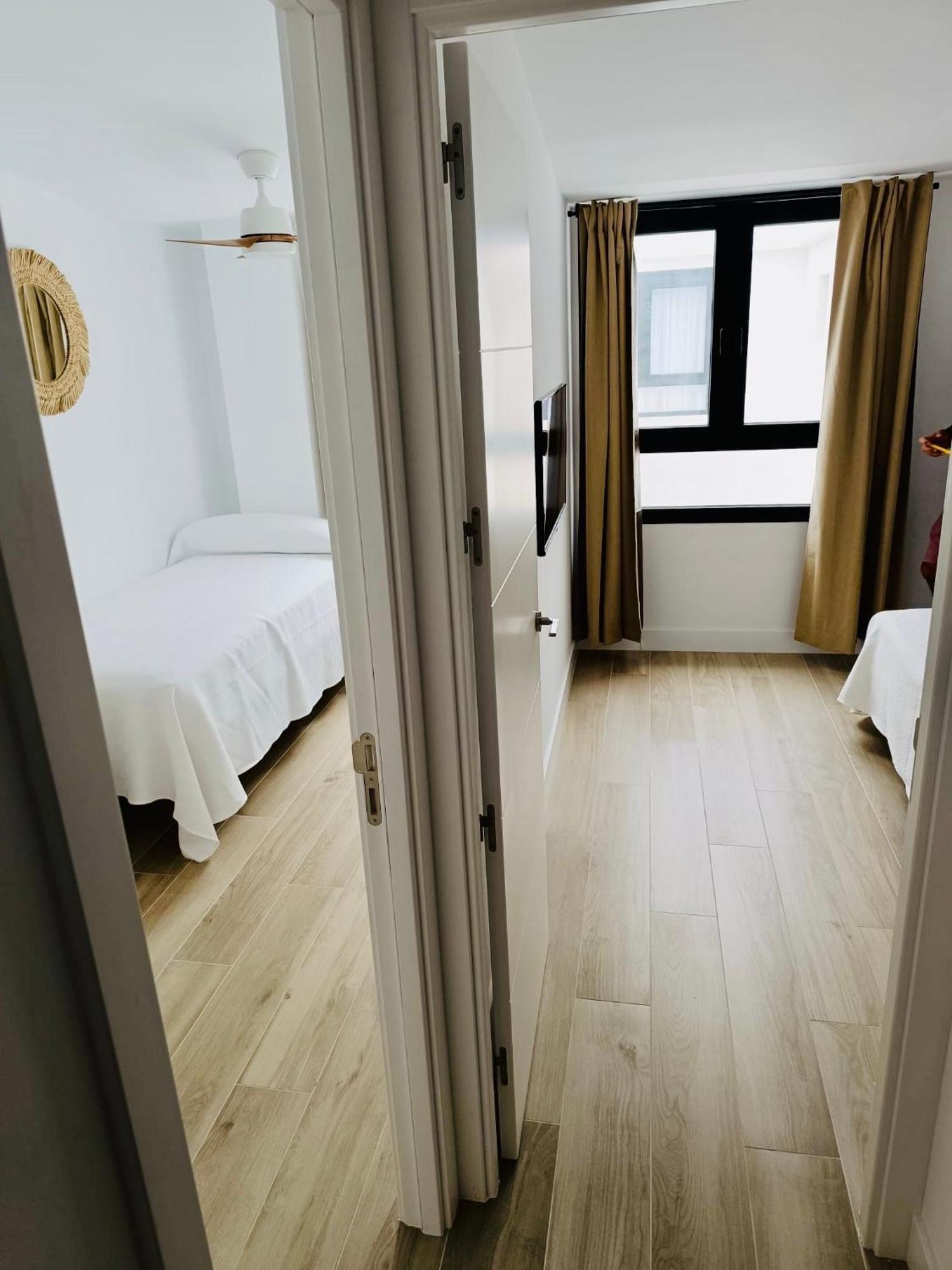 Playa De Canteras-albareda 2 Apartment *